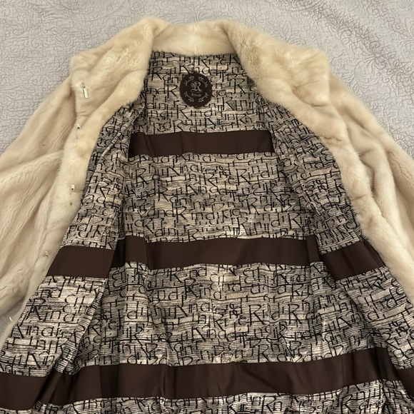 Rindi Fur Jacket (Italy) size M great condition - Picture 5 of 6